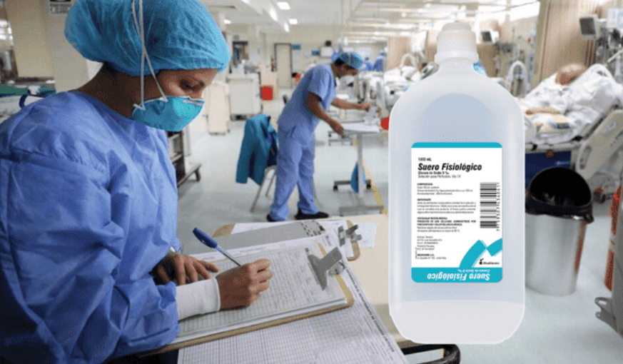 Gafas de protección, personal médico en hospital, monitoreo de pacientes en UCI, equipo médico en acción, atención sanitaria en hospital público, infraestructura hospitalaria moderna, seguridad en hospitales, higiene y cuidado en emergencias, atención de salud especializada, ambiente hospitalario en Loreto, atención médica de calidad, salud y prevencion de enfermedades.