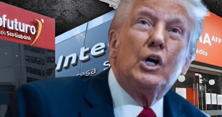 Estados Unidos, Donald Trump, en una rueda de prensa, con fondo de bancos y fondos de dinero, en un contexto de política y economía.