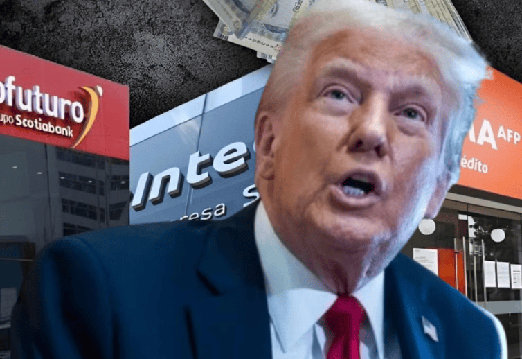 Estados Unidos, Donald Trump, en una rueda de prensa, con fondo de bancos y fondos de dinero, en un contexto de política y economía.