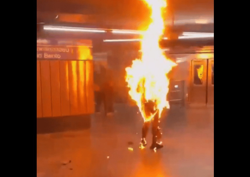 Personas en un incendio en una estación de metro en Loreto, Perú, causando preocupación y alerta. Incidente notable que afecta la seguridad pública en Loreto y genera cobertura en Loreto Noticias.