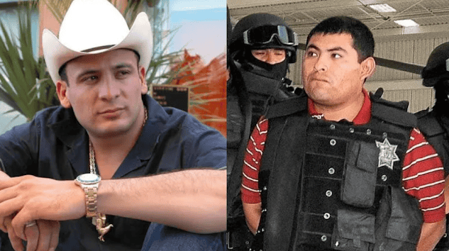 Hombre con sombrero blanco y reloj en la mano, estilo casual en un entorno al aire libre.